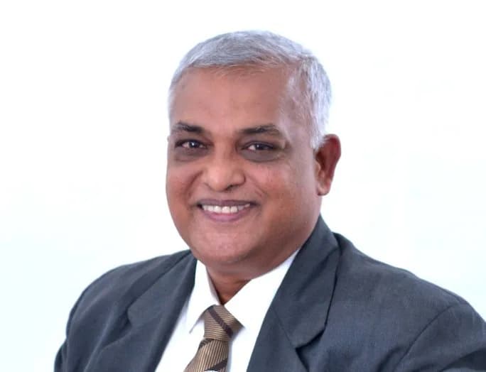 Dr.Dinesh Arunatileke